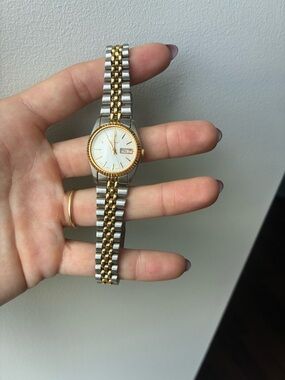 Seiko vintage Two-Tone Gold and Silver Women's Bracelet Watch